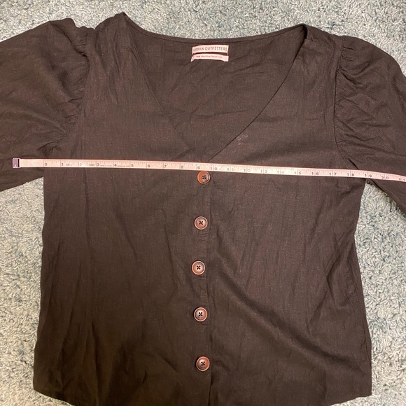 NWOT Urban Outfitters Balloon sleeve Button Down - Picture 3 of 4